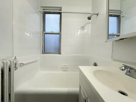 434 West Wellington Avenue Chicago IL 60657