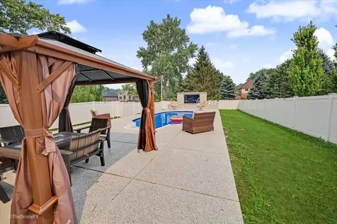 7381 South Madison Street Burr Ridge IL 60527