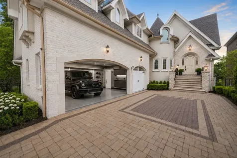 7381 South Madison Street Burr Ridge IL 60527