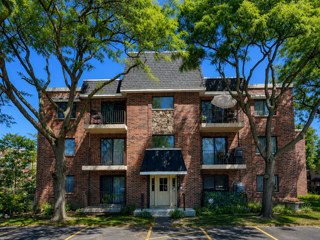 5408 Chateau Drive Rolling Meadows IL 60008
