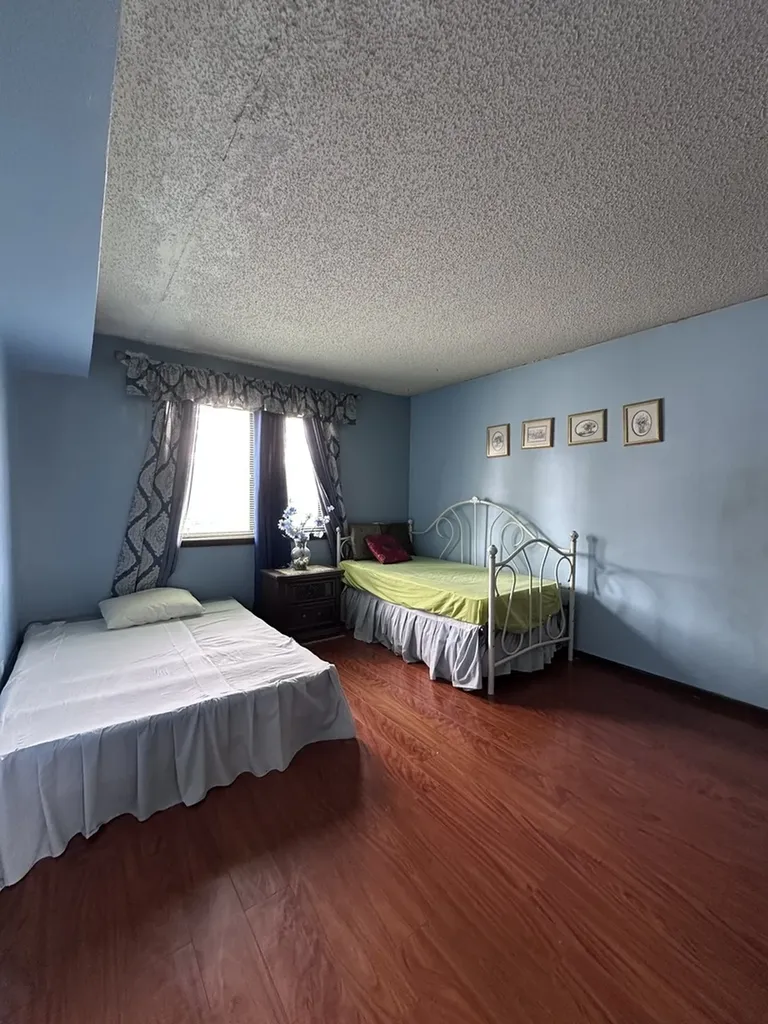 5408 Chateau Drive Rolling Meadows IL 60008