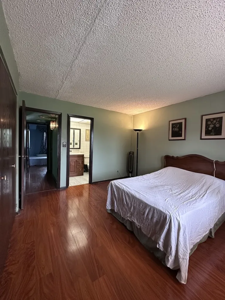 5408 Chateau Drive Rolling Meadows IL 60008