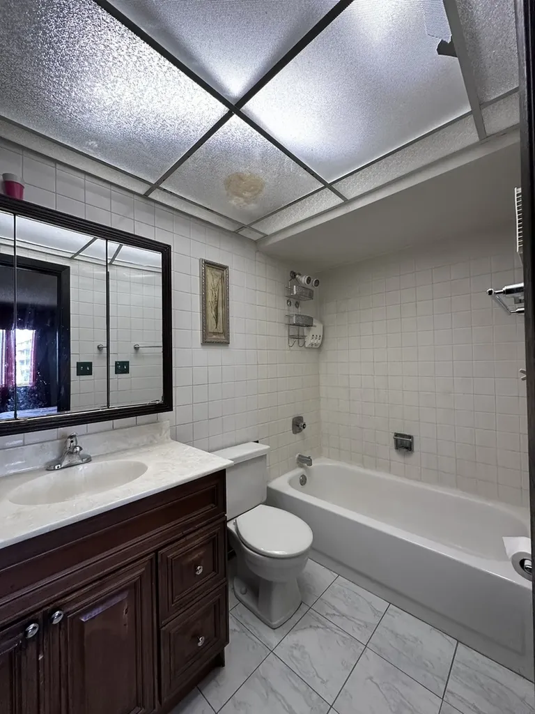 5408 Chateau Drive Rolling Meadows IL 60008
