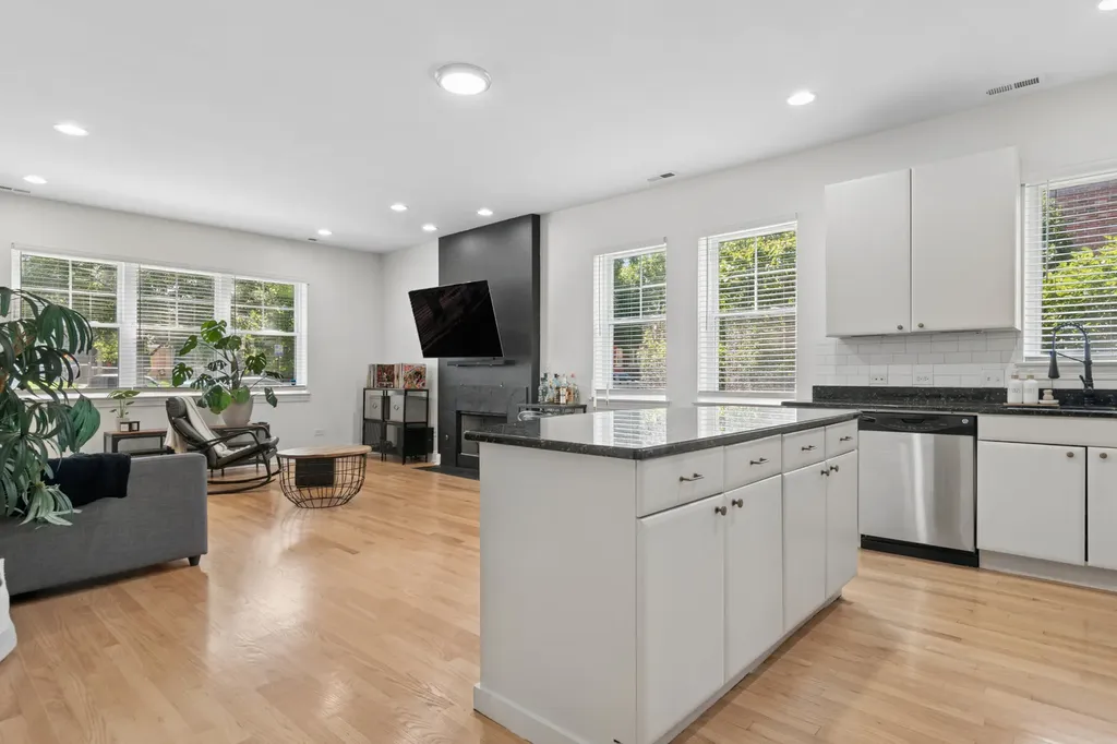 2134 North Natchez Avenue Chicago IL 60707