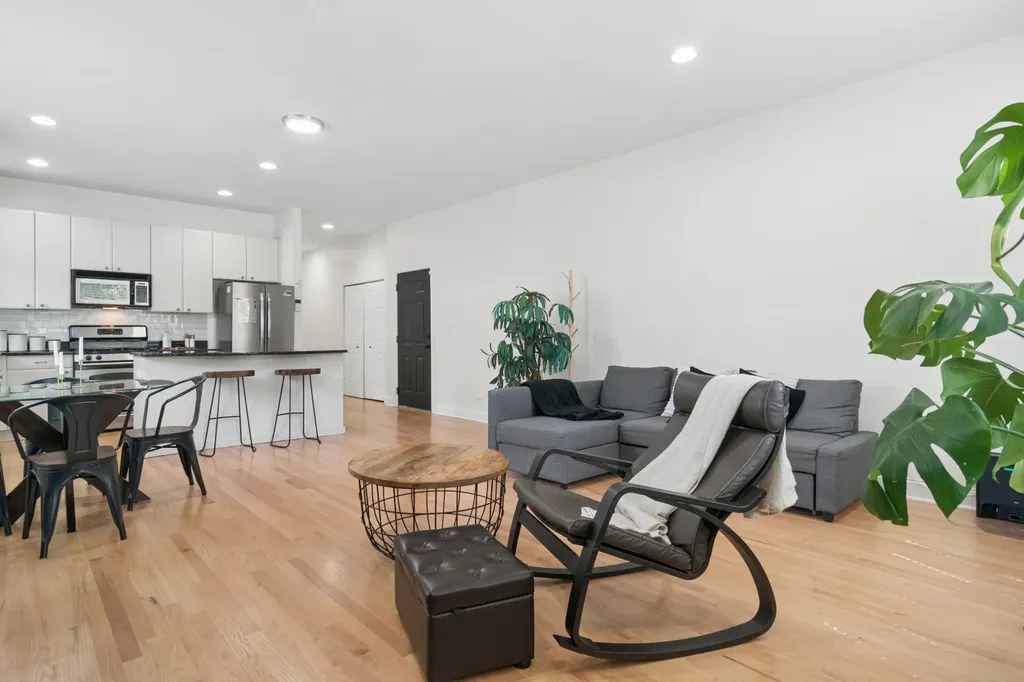 2134 North Natchez Avenue Chicago IL 60707