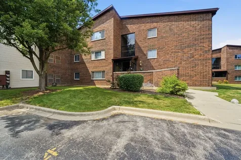 650 Perrie Drive Elk Grove Village IL 60007