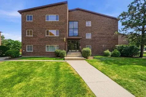 650 Perrie Drive Elk Grove Village IL 60007