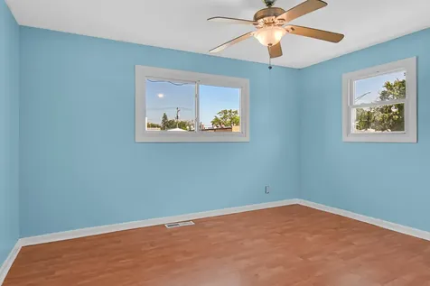 17044 Burnham Avenue Lansing IL 60438