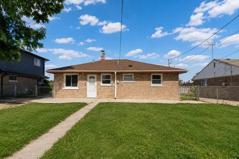 17044 Burnham Avenue Lansing IL 60438