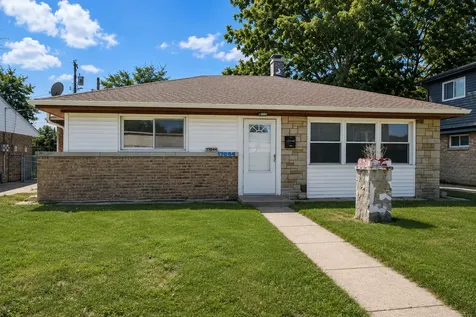 17044 Burnham Avenue Lansing IL 60438