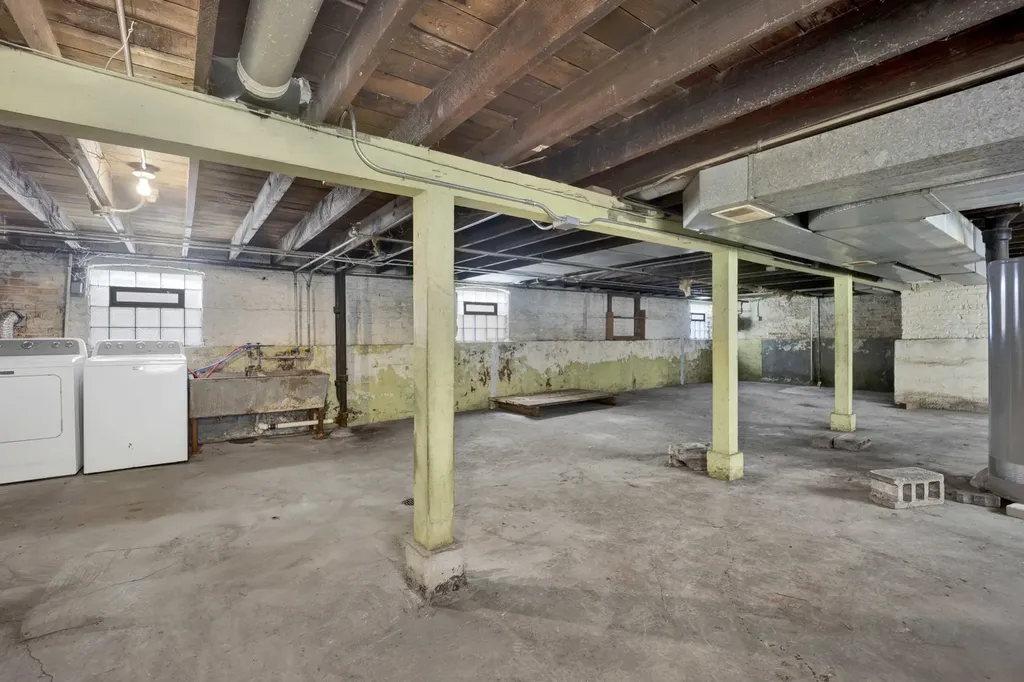 1743 North Moody Avenue Chicago IL 60639