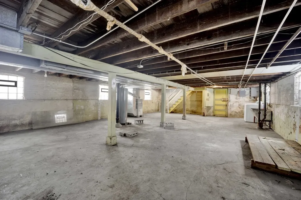 1743 North Moody Avenue Chicago IL 60639