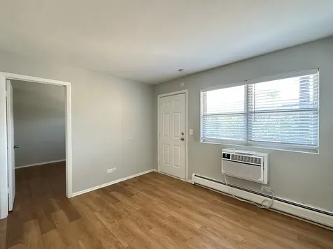 4547 North Dover Street Chicago IL 60640