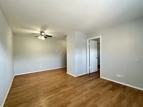 4547 North Dover Street Chicago IL 60640