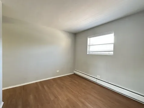 4547 North Dover Street Chicago IL 60640
