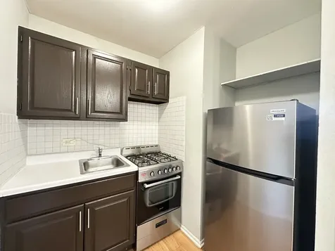 4547 North Dover Street Chicago IL 60640