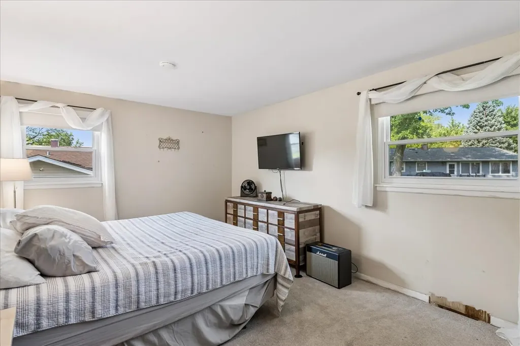 6916 Williams Drive Woodridge IL 60517