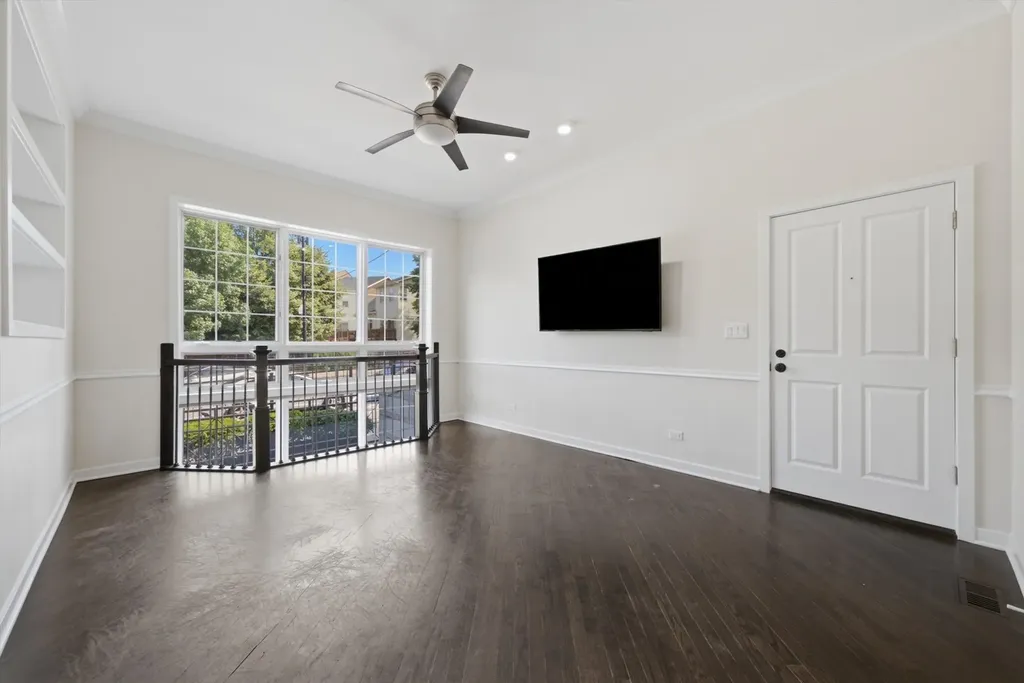 2623 West Belmont Avenue Chicago IL 60618