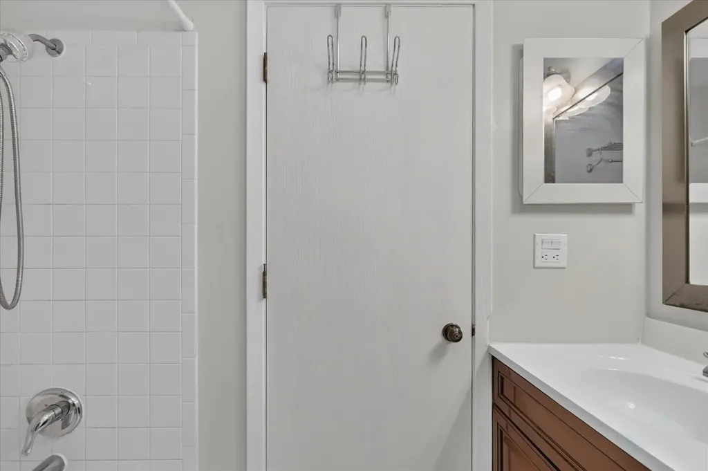901 Ashford Lane Westmont IL 60559