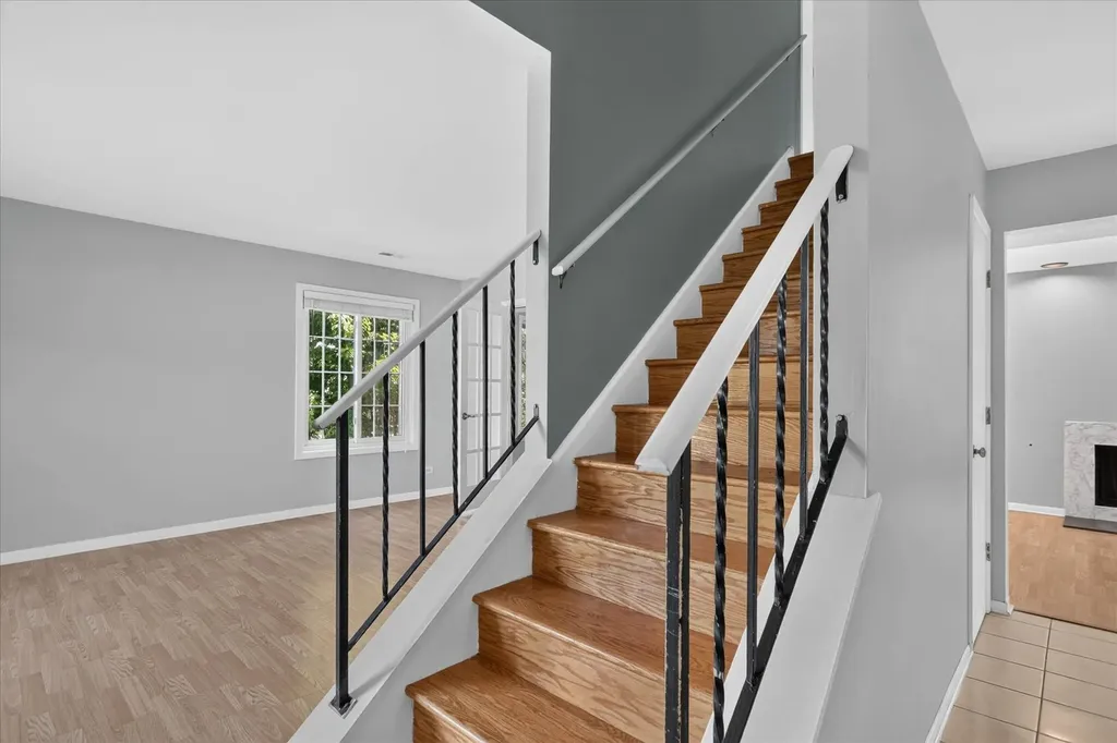 901 Ashford Lane Westmont IL 60559