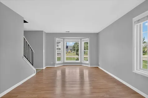 901 Ashford Lane Westmont IL 60559