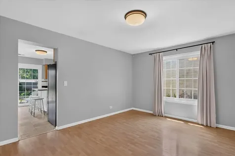 901 Ashford Lane Westmont IL 60559