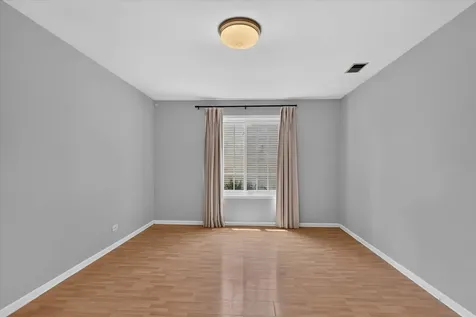 901 Ashford Lane Westmont IL 60559