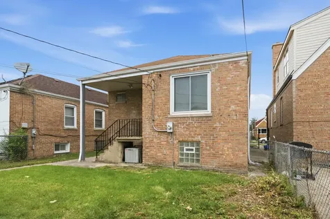 8004 South Richmond Street Chicago IL 60652