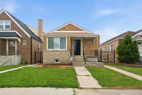 8004 South Richmond Street Chicago IL 60652