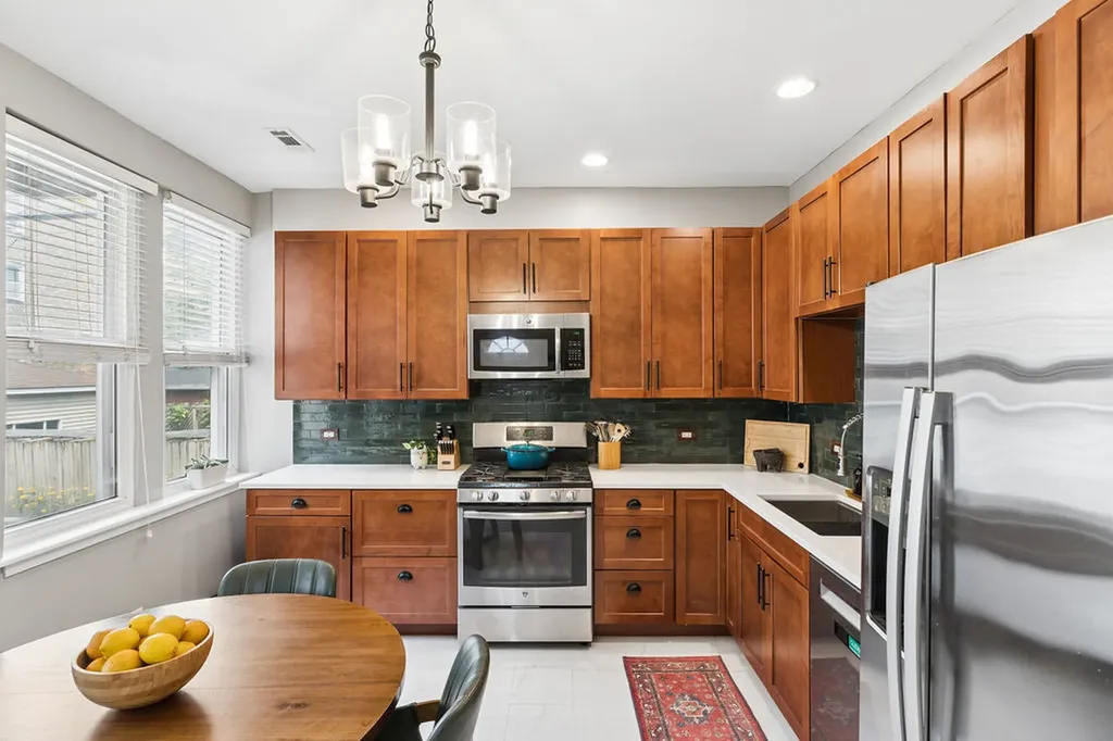 4410 North Sacramento Avenue Chicago IL 60625
