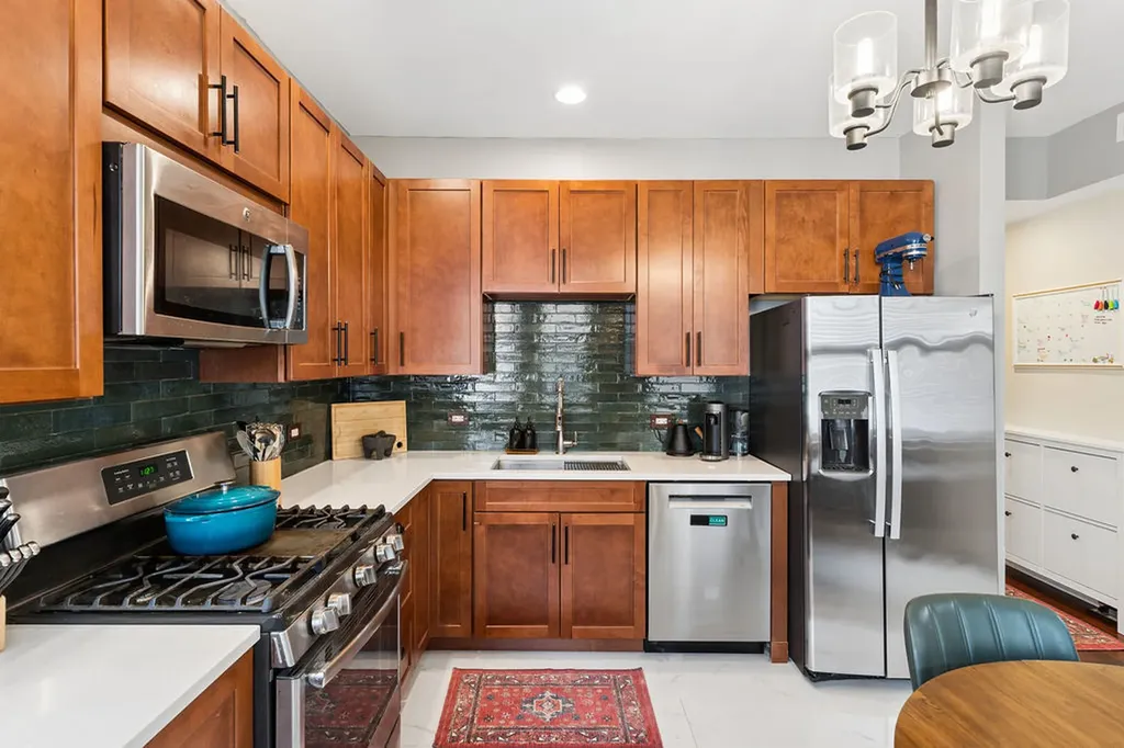 4410 North Sacramento Avenue Chicago IL 60625