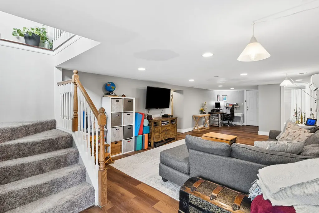 4410 North Sacramento Avenue Chicago IL 60625
