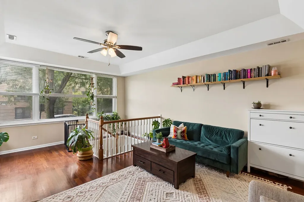 4410 North Sacramento Avenue Chicago IL 60625