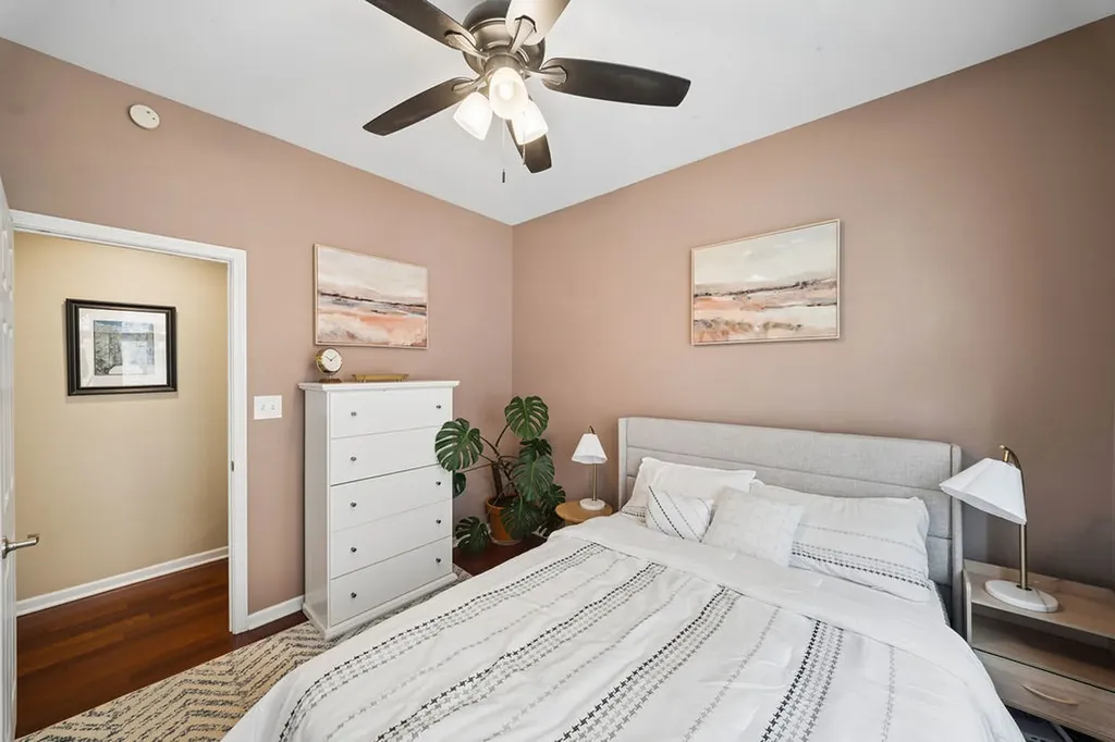 4410 North Sacramento Avenue Chicago IL 60625