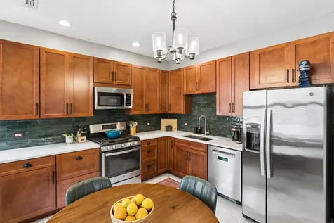 4410 North Sacramento Avenue Chicago IL 60625