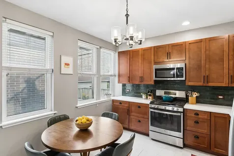 4410 North Sacramento Avenue Chicago IL 60625