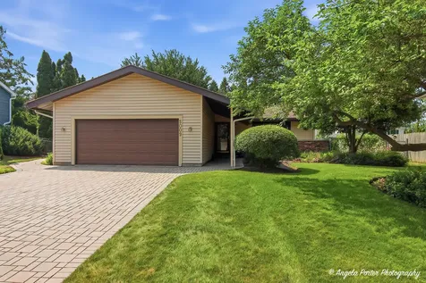 5009 Sandburg Drive Mchenry IL 60050