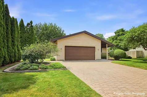 5009 Sandburg Drive Mchenry IL 60050