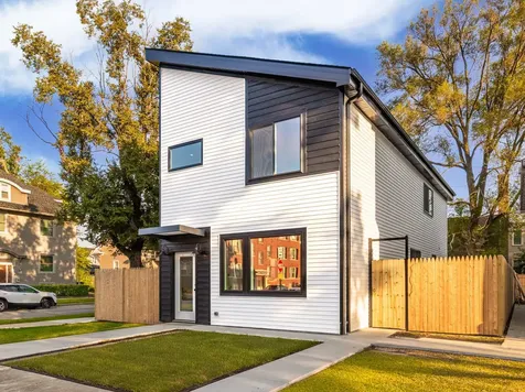 5901 West Erie Street Chicago IL 60644