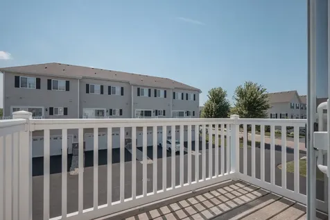 335 Lakeshore Drive Oswego IL 60543