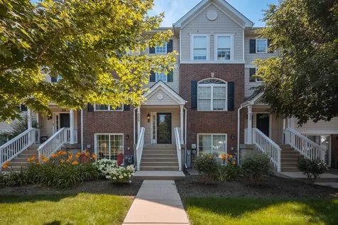 335 Lakeshore Drive Oswego IL 60543
