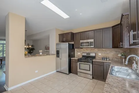 335 Lakeshore Drive Oswego IL 60543