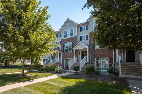 335 Lakeshore Drive Oswego IL 60543