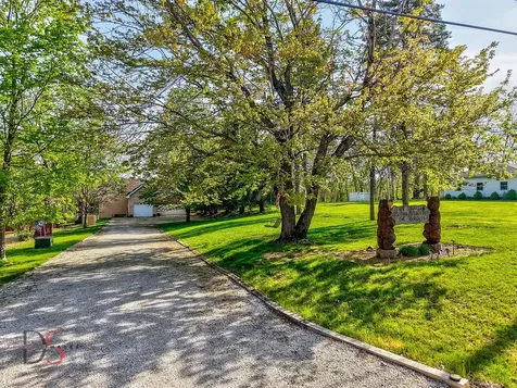 1419 Shoreline Drive Varna IL 61375