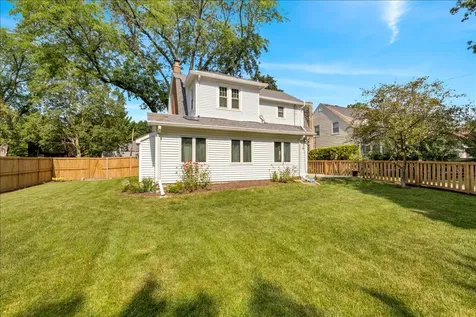 118 South Gladstone Avenue Aurora IL 60506