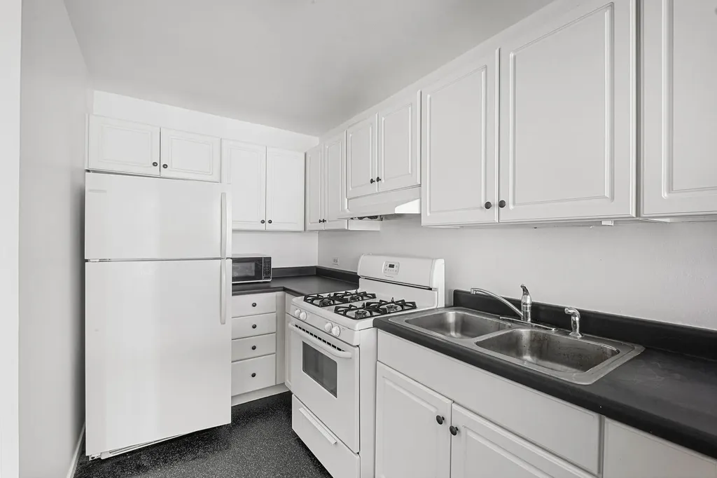 6700 South South Shore Drive Chicago IL 60649