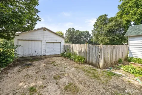 20609 State Line Road Harvard IL 60033