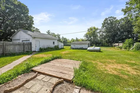 20609 State Line Road Harvard IL 60033