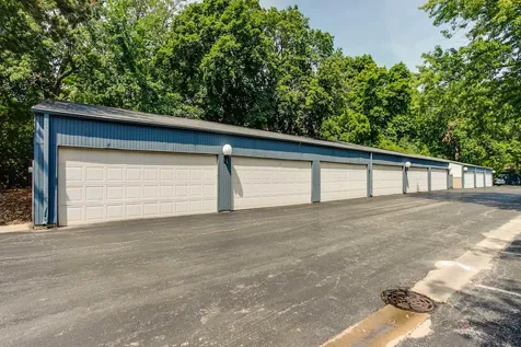 2113 Ammer Ridge Court Glenview IL 60025