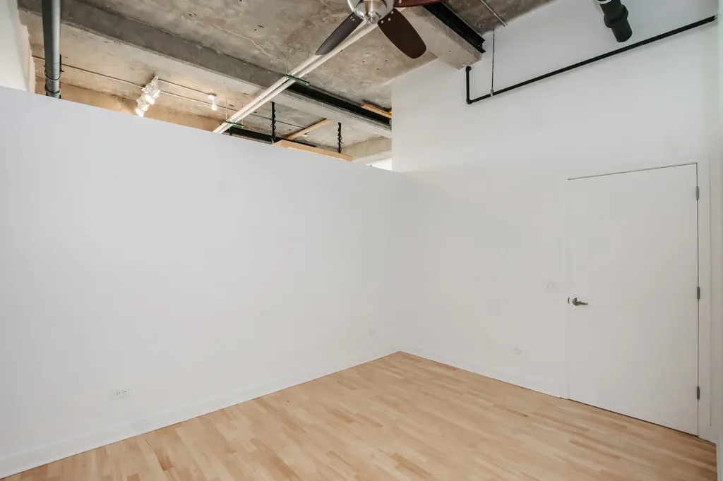 320 East 21st Street Chicago IL 60616